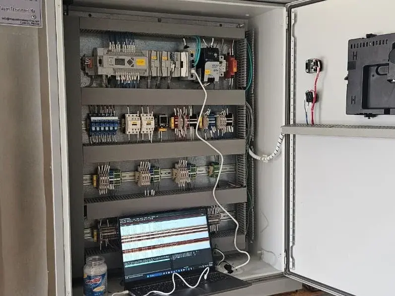 Tablero de control en planta de tratamiento