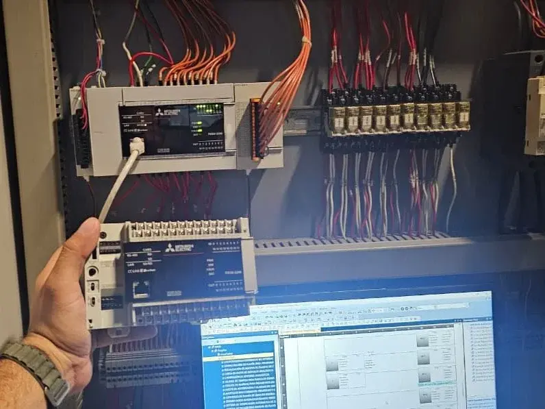 Programación de PLC en campo